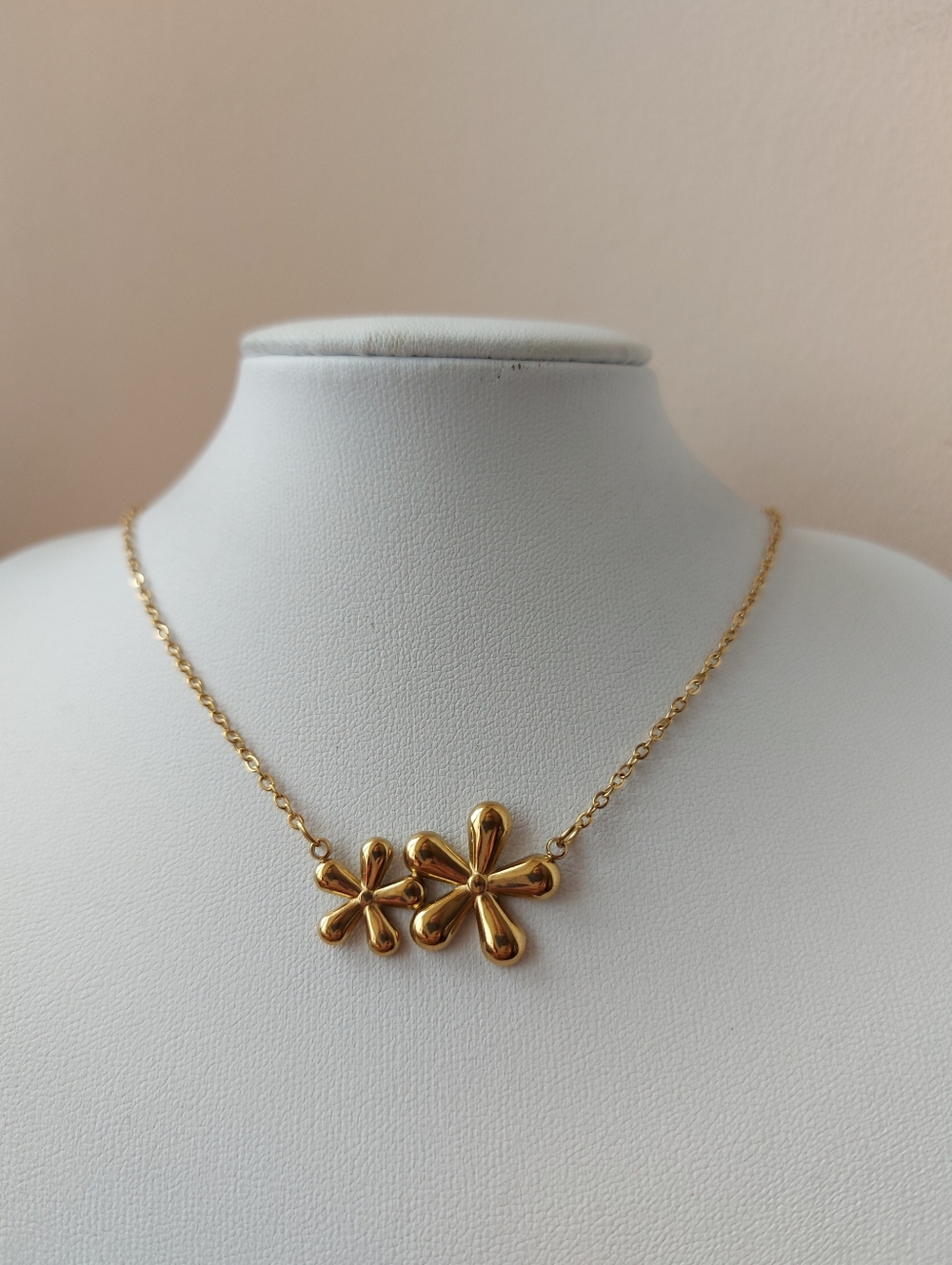 Gold Color Flower Pendant Necklace (Can't Ship Until May 16th)